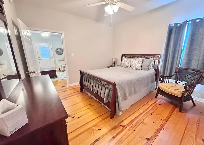 Welcome To 3br/2ba Charming Coastal *