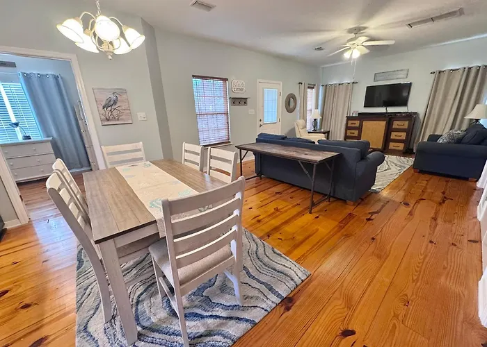 Welcome To 3br/2ba Charming Coastal *