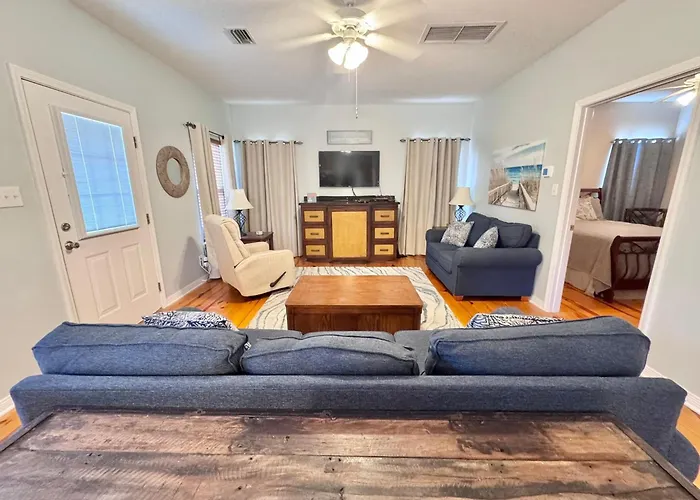 Holiday home Welcome To 3br/2ba Charming Coastal