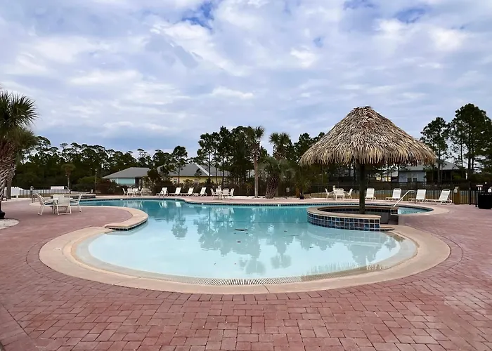 Welcome To 3br/2ba Charming Coastal Holiday home *